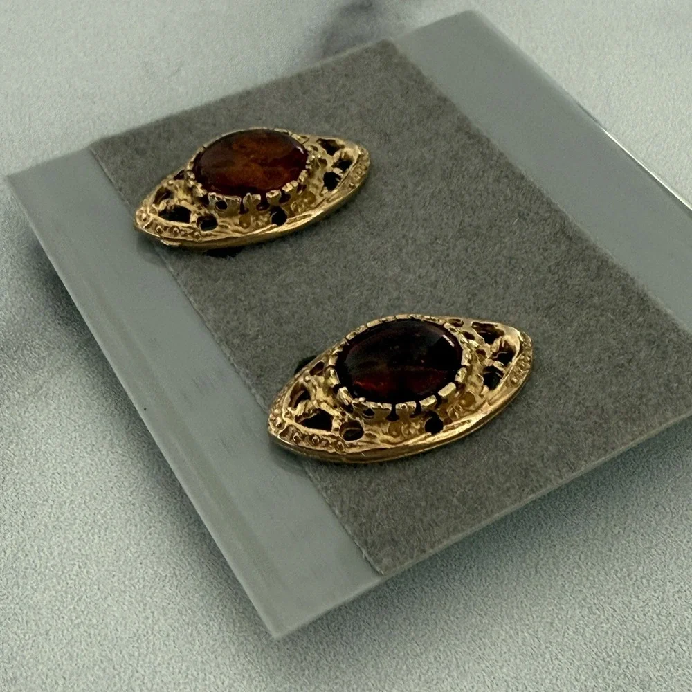 Vintage LS Clip On Earrings Cabochon Amber Faux Gemstones Lace Gold Tone